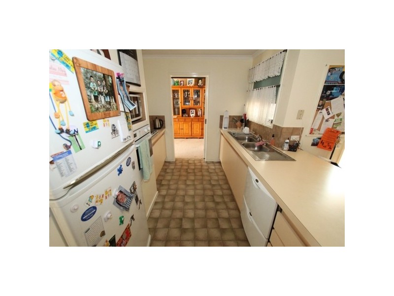 16 Barleycorn Place, Melton West VIC 3337