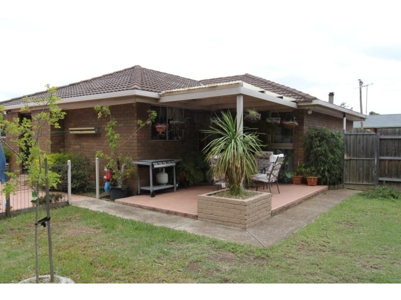 5 Riddle Drive, Melton VIC 3337
