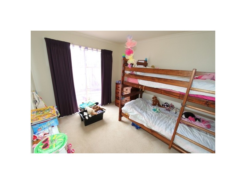 27 Meadow Glen Drive, Melton West VIC 3337