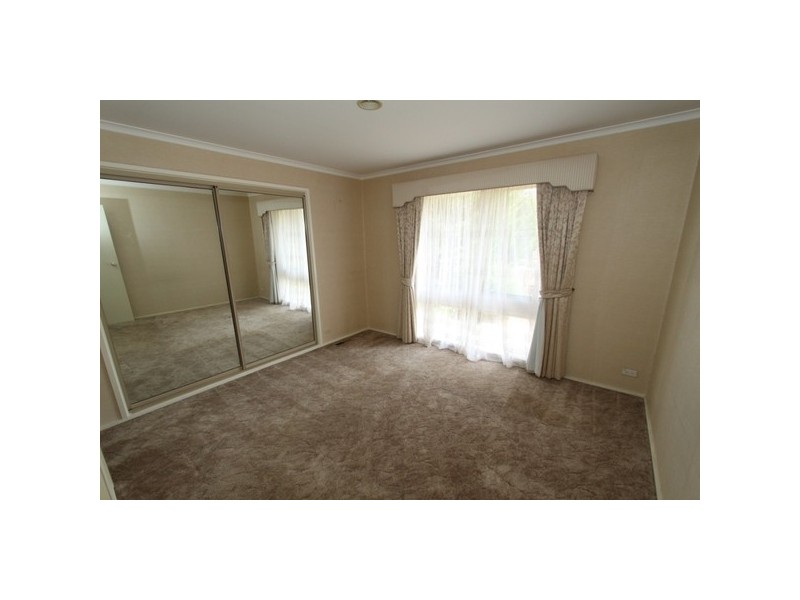 14 Curlew Close, Melton VIC 3337