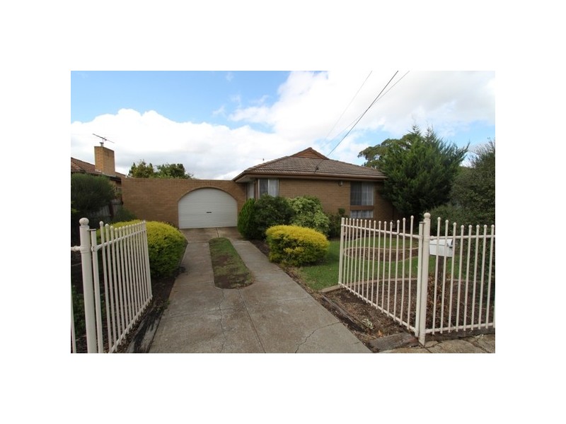 14 Curlew Close, Melton VIC 3337