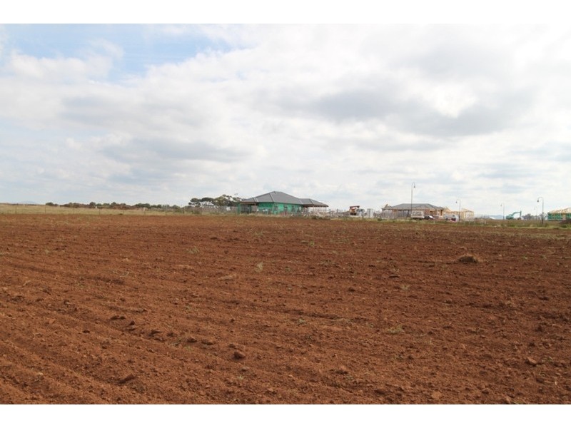 397-435 Harkness Road, Melton VIC 3337