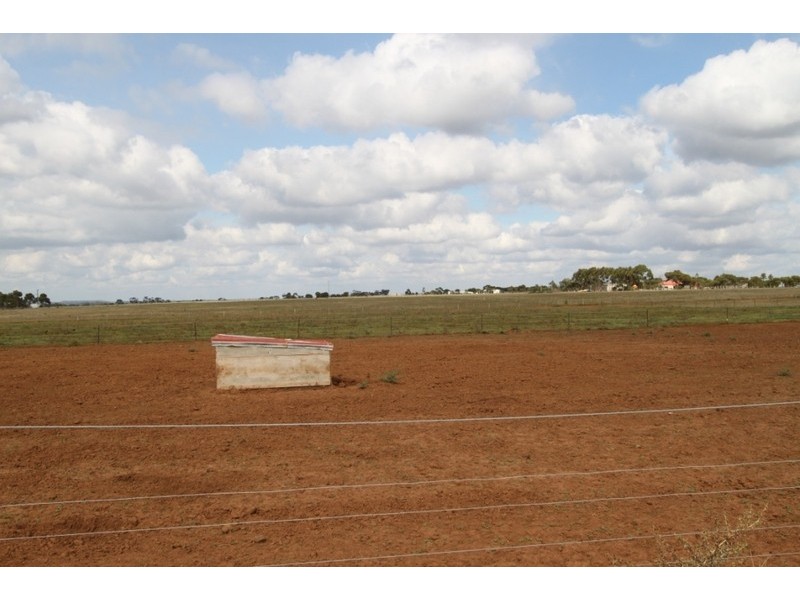 397-435 Harkness Road, Melton VIC 3337