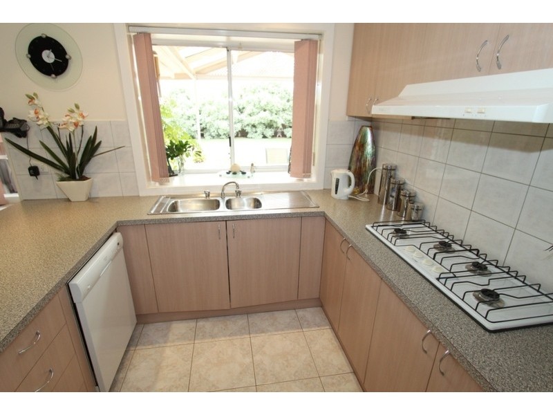 294 Centenary Avenue, Melton VIC 3337