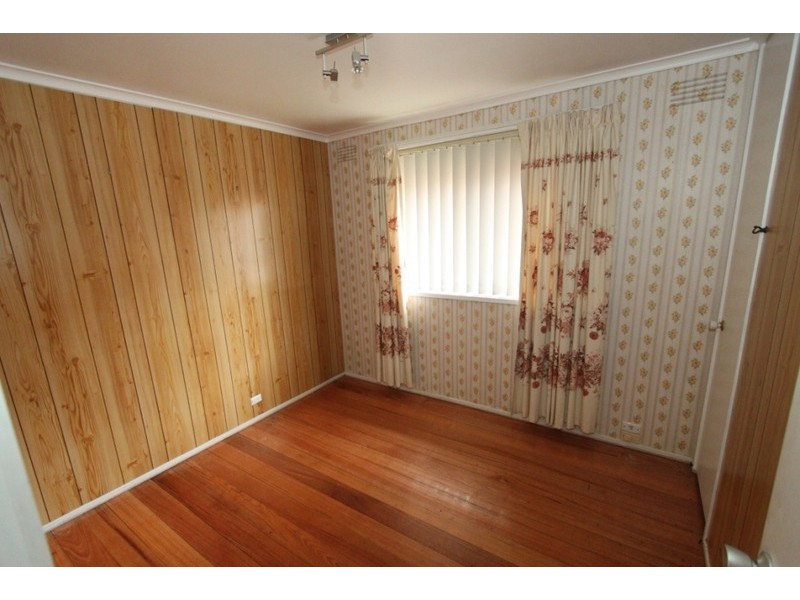 5 Penguin Street, Melton VIC 3337