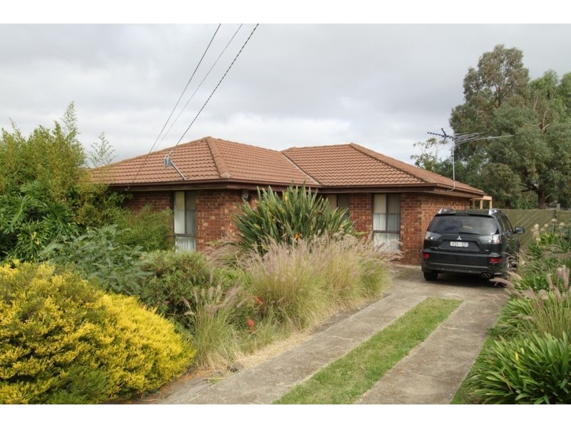 11 Watson Street, Melton VIC 3337