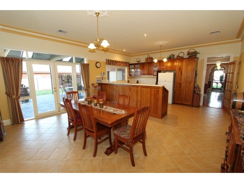 9 Suttonleigh Way, Bacchus Marsh VIC 3340