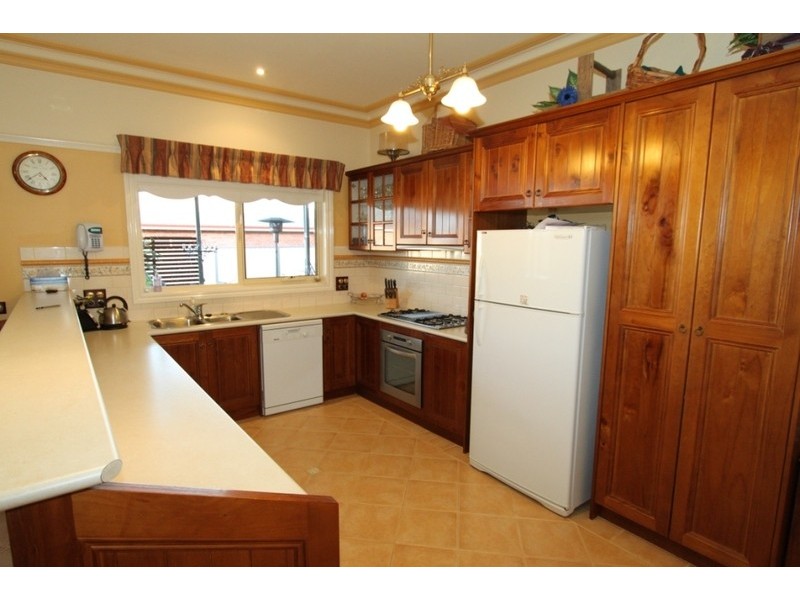 9 Suttonleigh Way, Bacchus Marsh VIC 3340