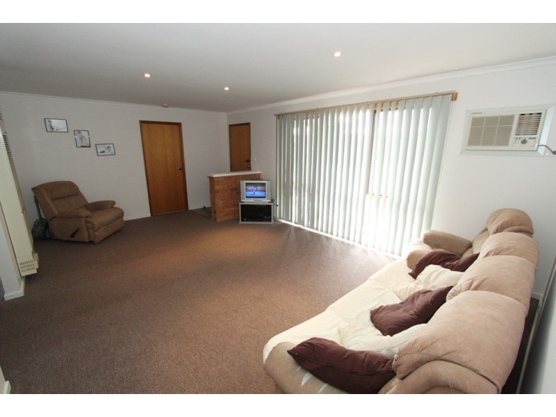12 Kacatica Place, Brookfield VIC 3338