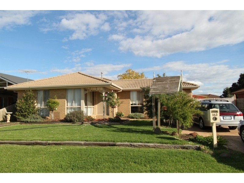 163 Exford Road, Melton South VIC 3338