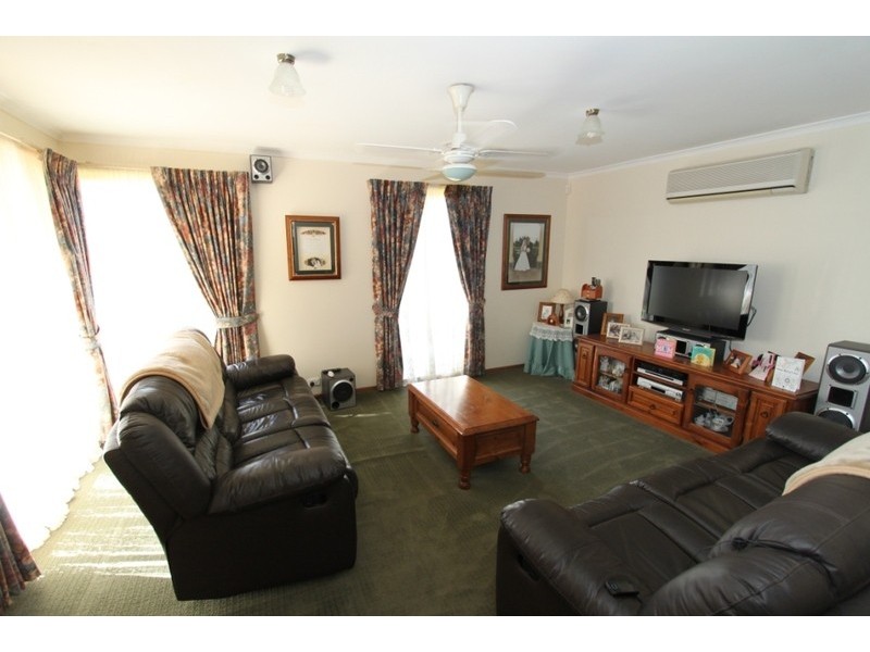 163 Exford Road, Melton South VIC 3338