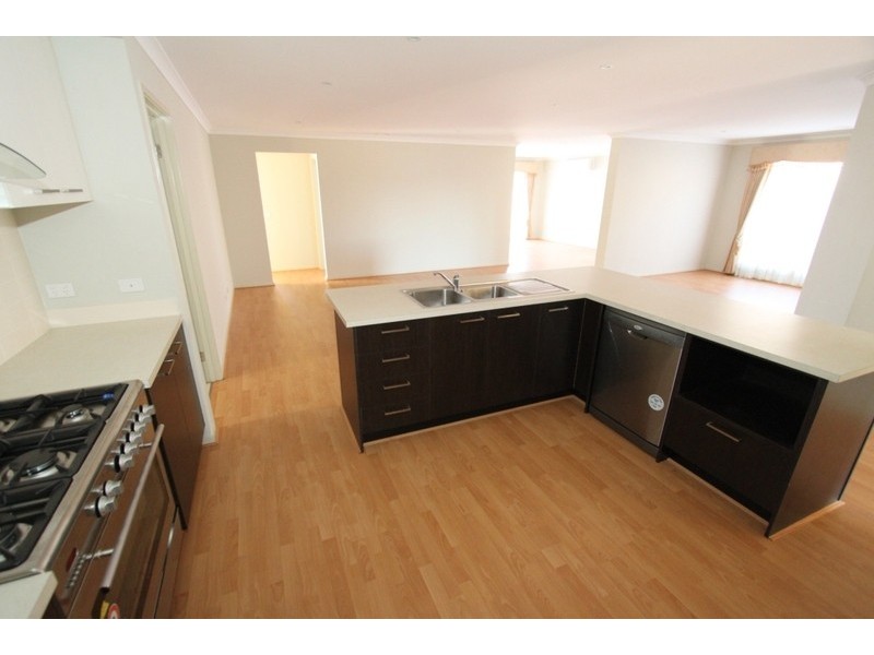 204 Clarkes Road, Brookfield VIC 3338