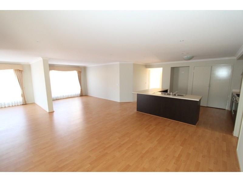 204 Clarkes Road, Brookfield VIC 3338