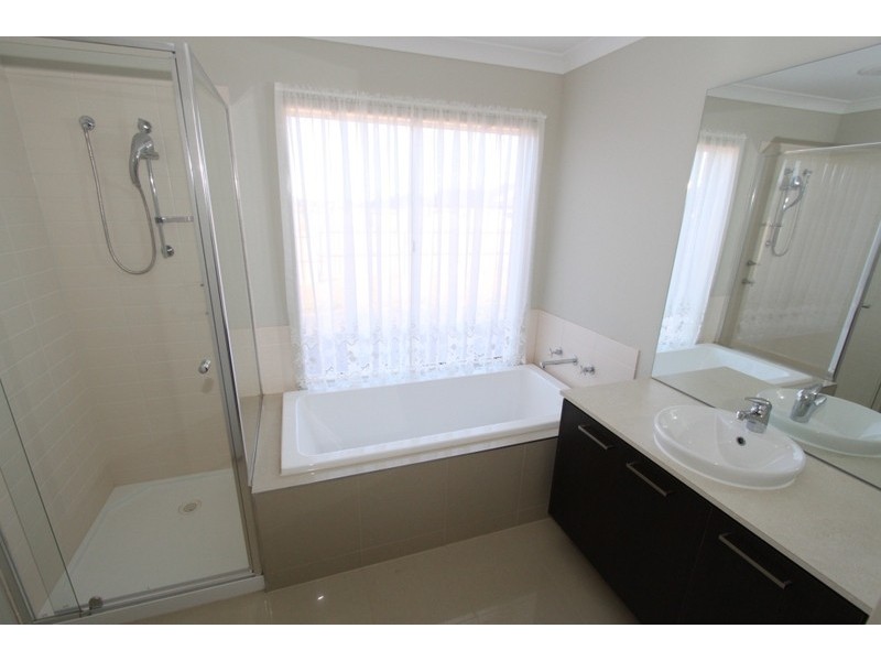 204 Clarkes Road, Brookfield VIC 3338