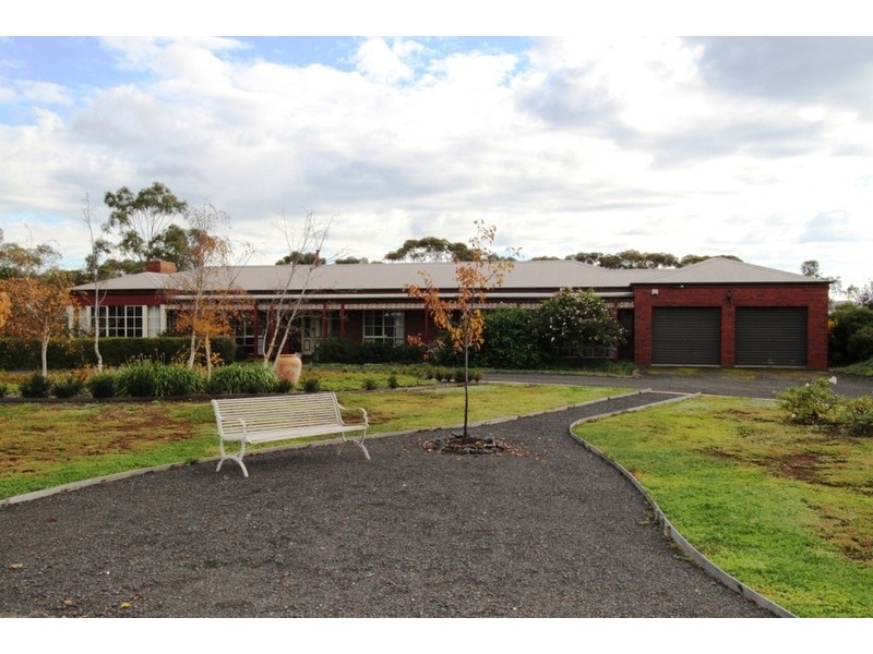 10 Greenstead Amble, Kurunjang VIC 3337