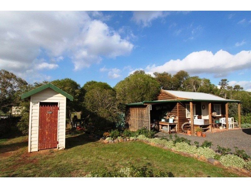 10 Greenstead Amble, Kurunjang VIC 3337