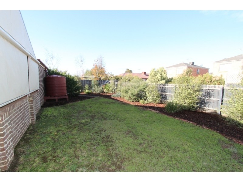 4 Dunrossil Court, Brookfield VIC 3338