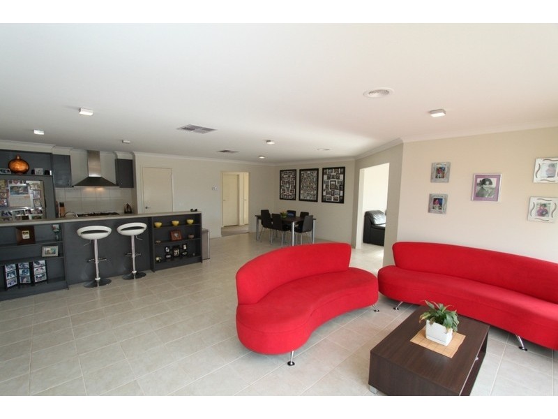 3 Banker Street, Kurunjang VIC 3337