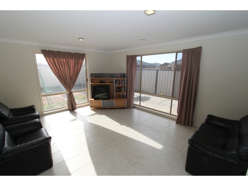 3 Banker Street, Kurunjang VIC 3337