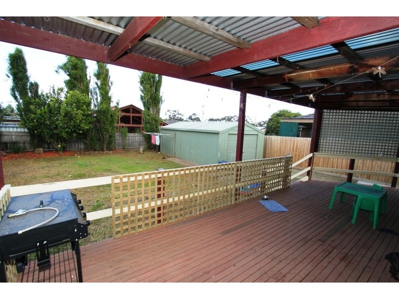 20 Vista Drive, Melton VIC 3337