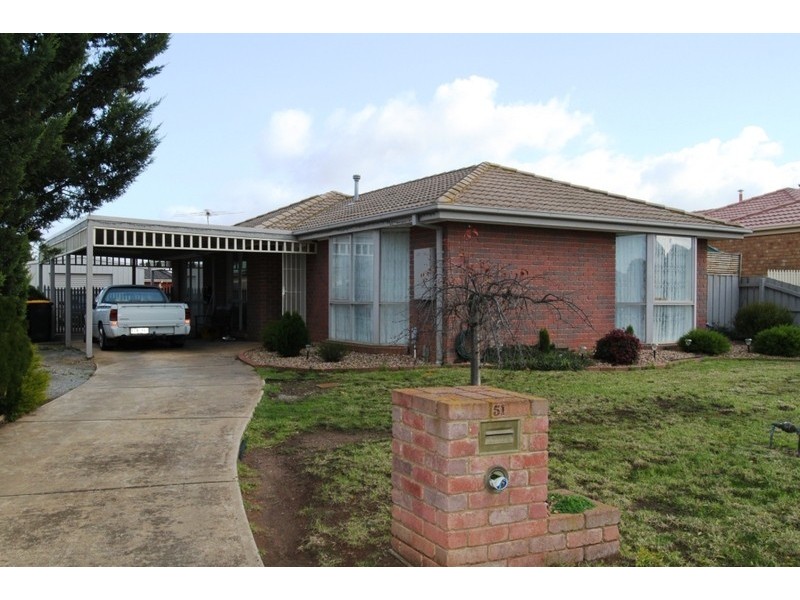 51 Smoult Drive, Kurunjang VIC 3337