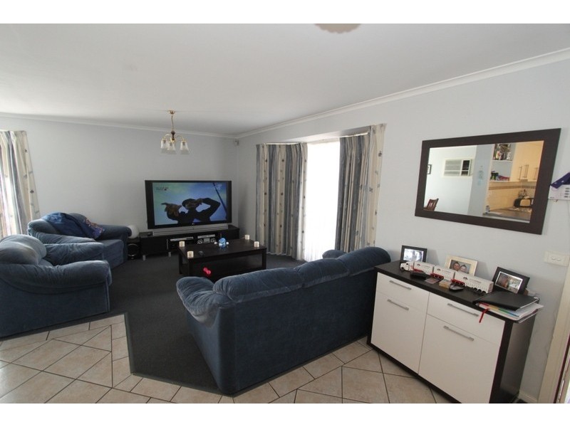 51 Smoult Drive, Kurunjang VIC 3337