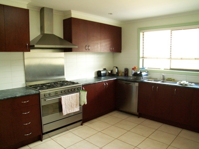 3 Storkbill View, Melton West VIC 3337