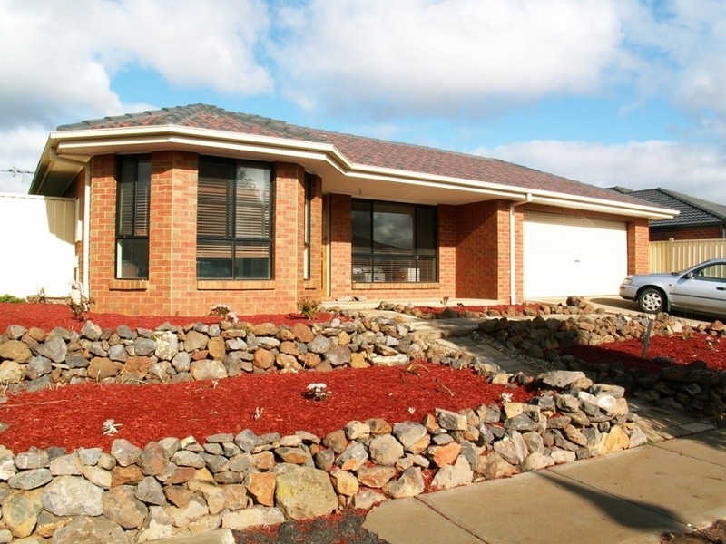3 Storkbill View, Melton West VIC 3337