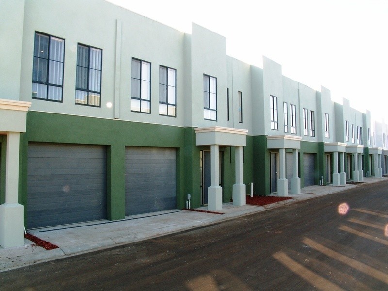 14/62 Andrew Street, Melton South VIC 3338