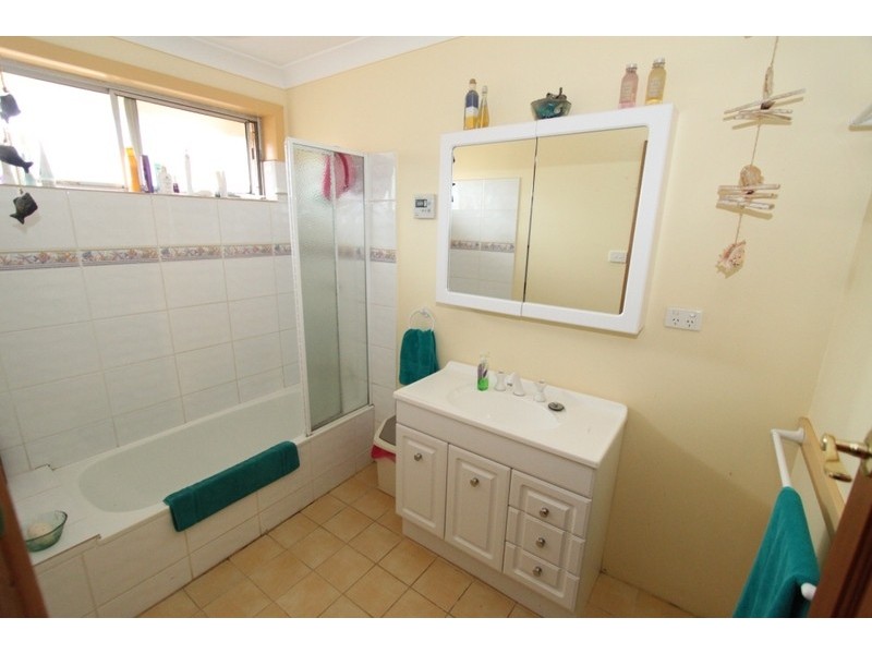 54 Vista Drive, Melton VIC 3337