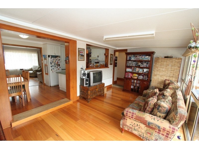 54 Vista Drive, Melton VIC 3337