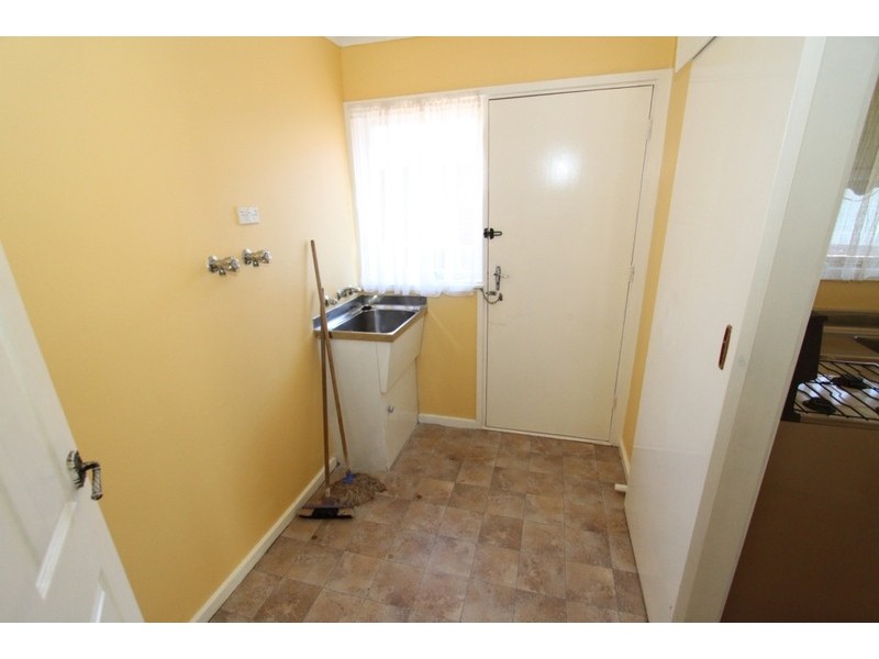 13 Gretal Grove, Melton VIC 3337