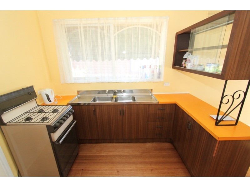 13 Gretal Grove, Melton VIC 3337