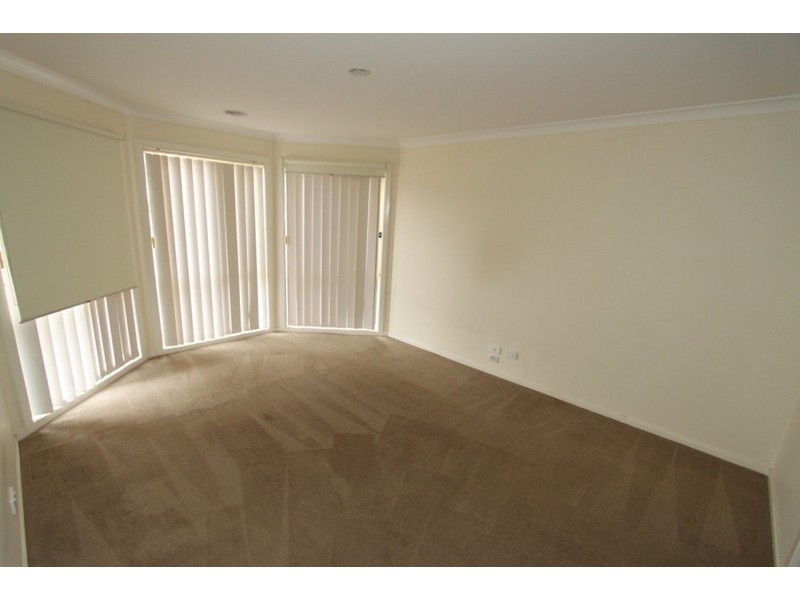 22 Carlyon Close, Melton West VIC 3337