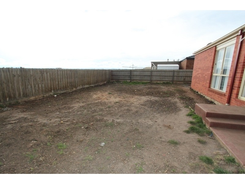 22 Carlyon Close, Melton West VIC 3337