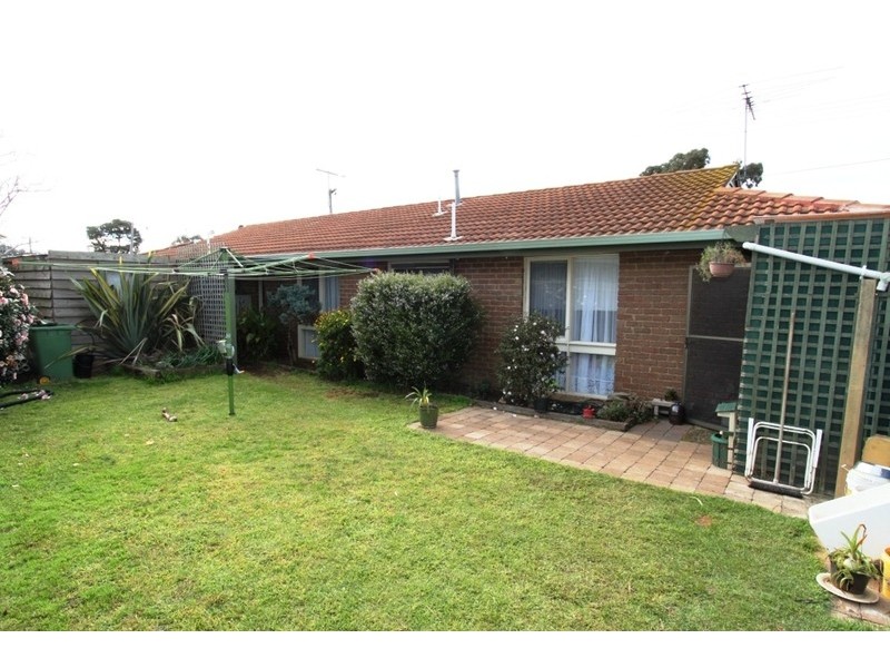 26 Lawson Road, Melton South VIC 3338