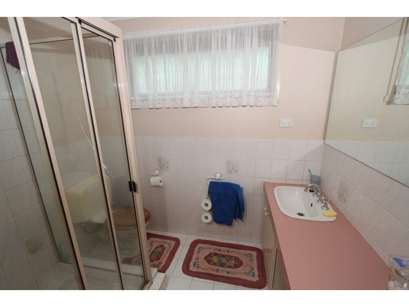 26 Lawson Road, Melton South VIC 3338