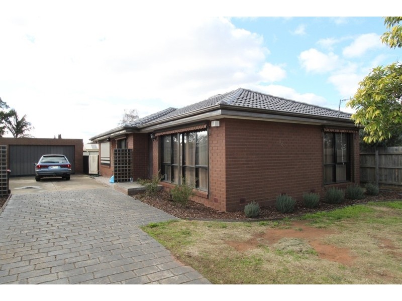 16 Chauvel Street, Melton South VIC 3338