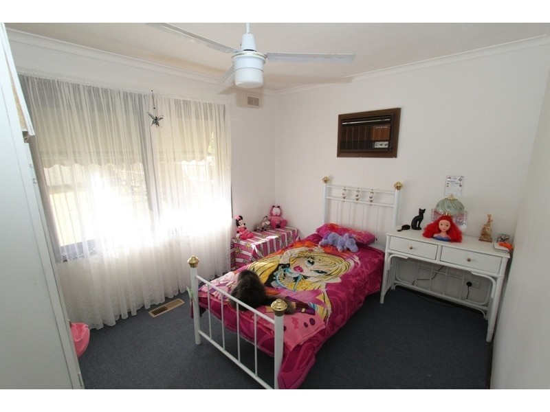 16 Chauvel Street, Melton South VIC 3338