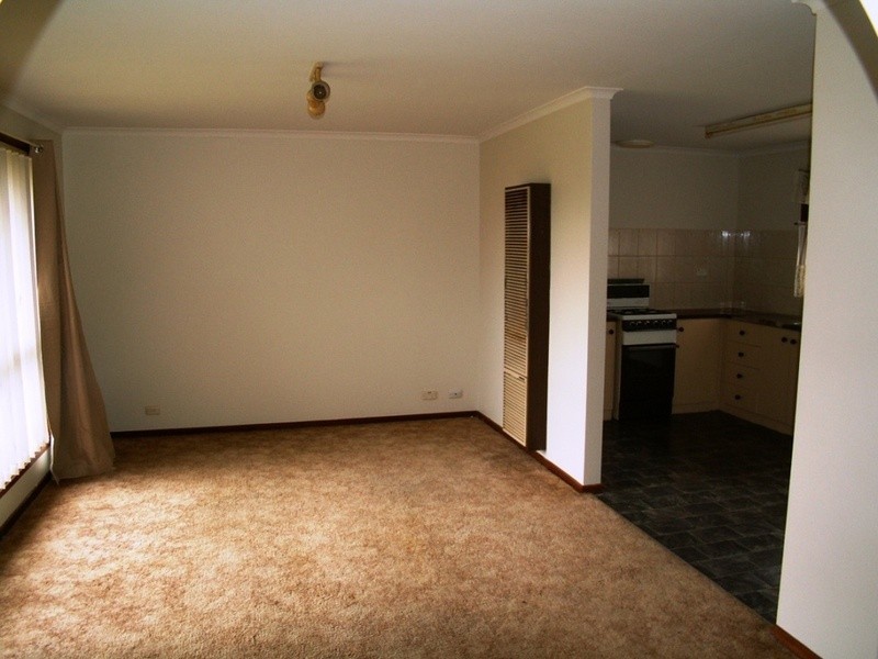 6/26 Brooklyn Road, Melton South VIC 3338