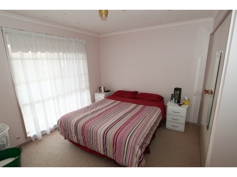 6/35 Wickham Street, Melton South VIC 3338