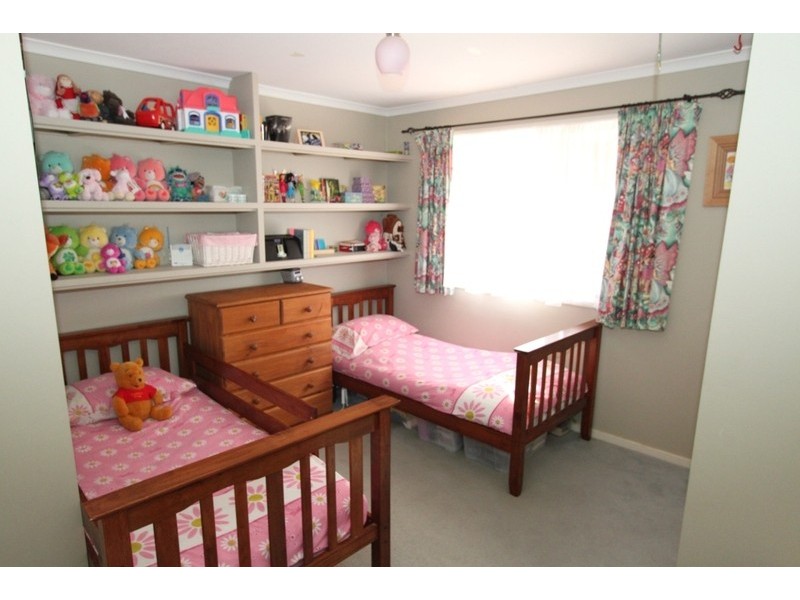 17 Fleetwood Circuit, Melton West VIC 3337