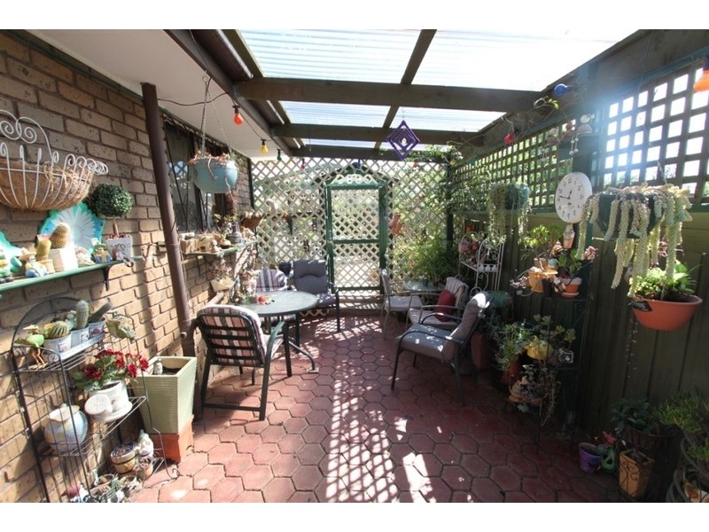 8/11 Henry Street, Melton VIC 3337