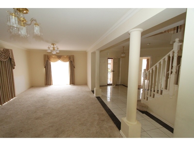 12 Prahn Court, Brookfield VIC 3338