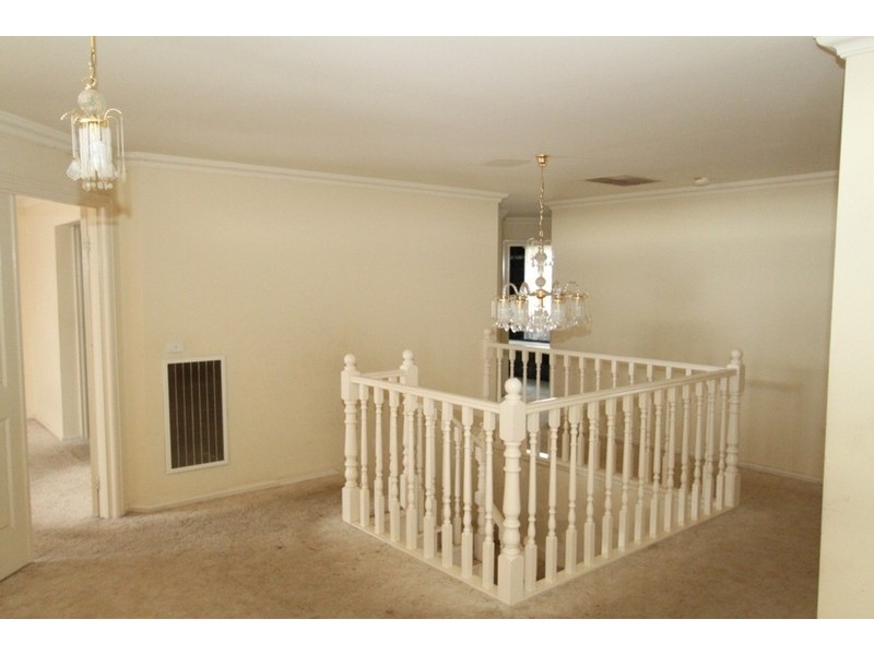 12 Prahn Court, Brookfield VIC 3338