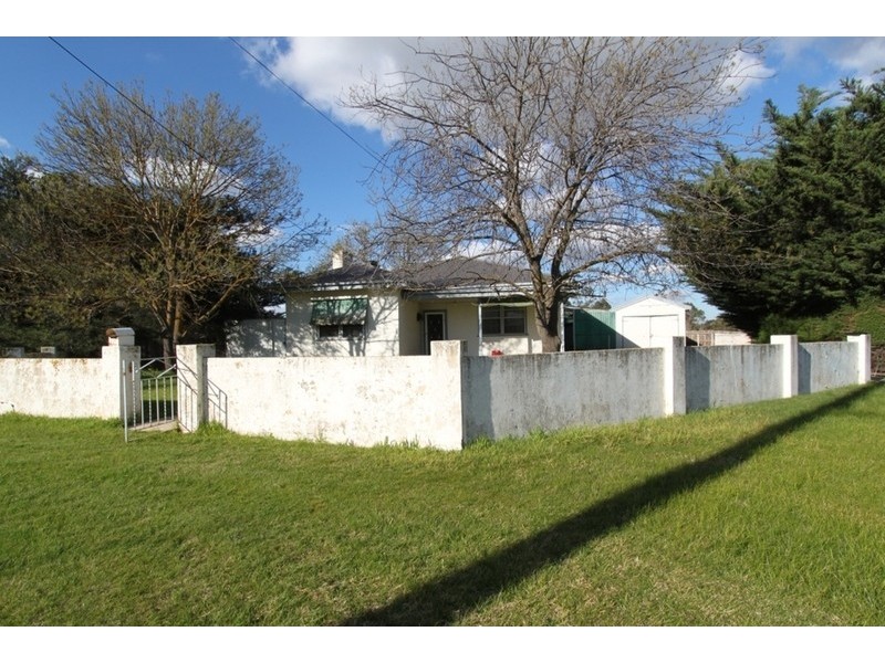 10 Yuille Street, Melton VIC 3337