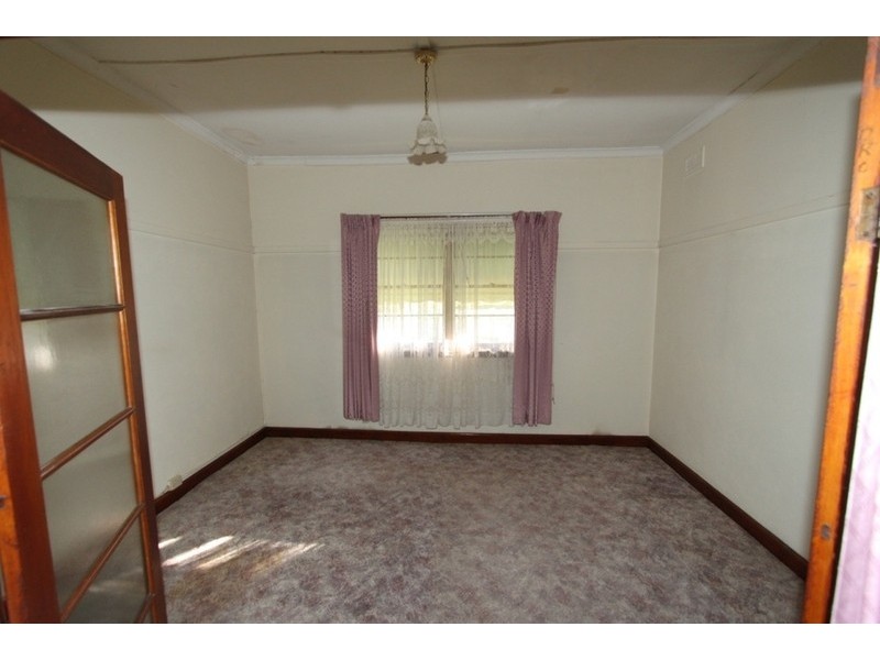 10 Yuille Street, Melton VIC 3337