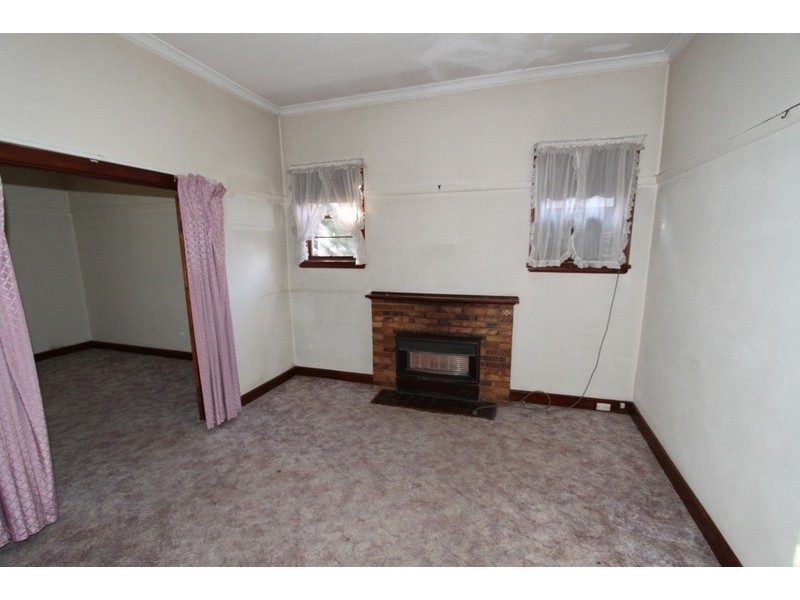 10 Yuille Street, Melton VIC 3337