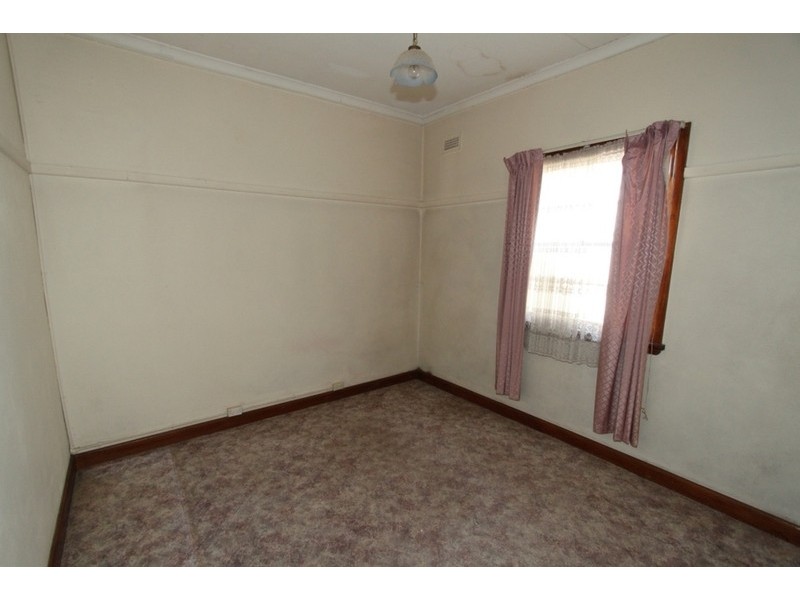 10 Yuille Street, Melton VIC 3337