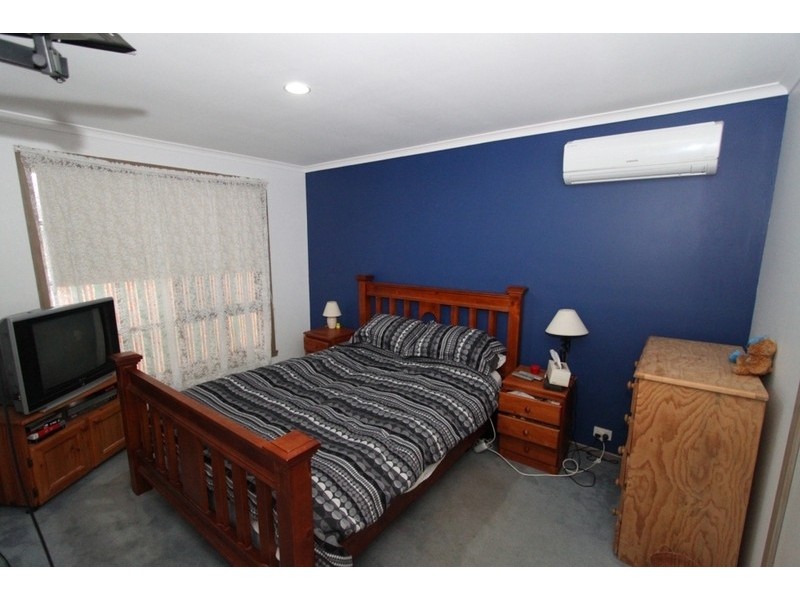 11 Nelson Court, Melton South VIC 3338